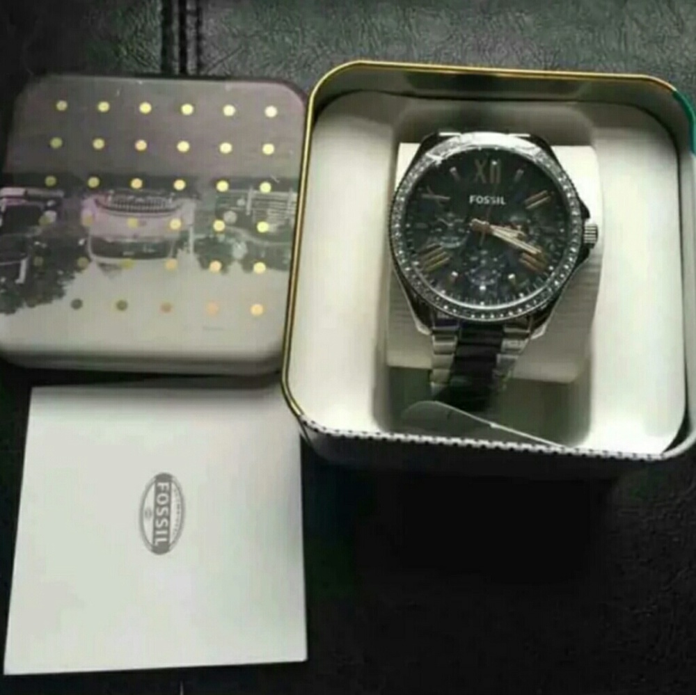 Fossil Watch - Picture 2 of 4